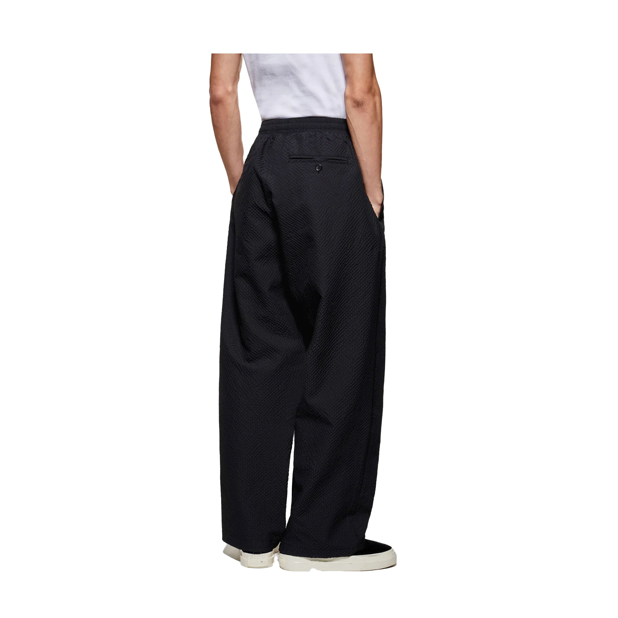 SEERCUCKER WIDE LEG TROUSERS - BLACK