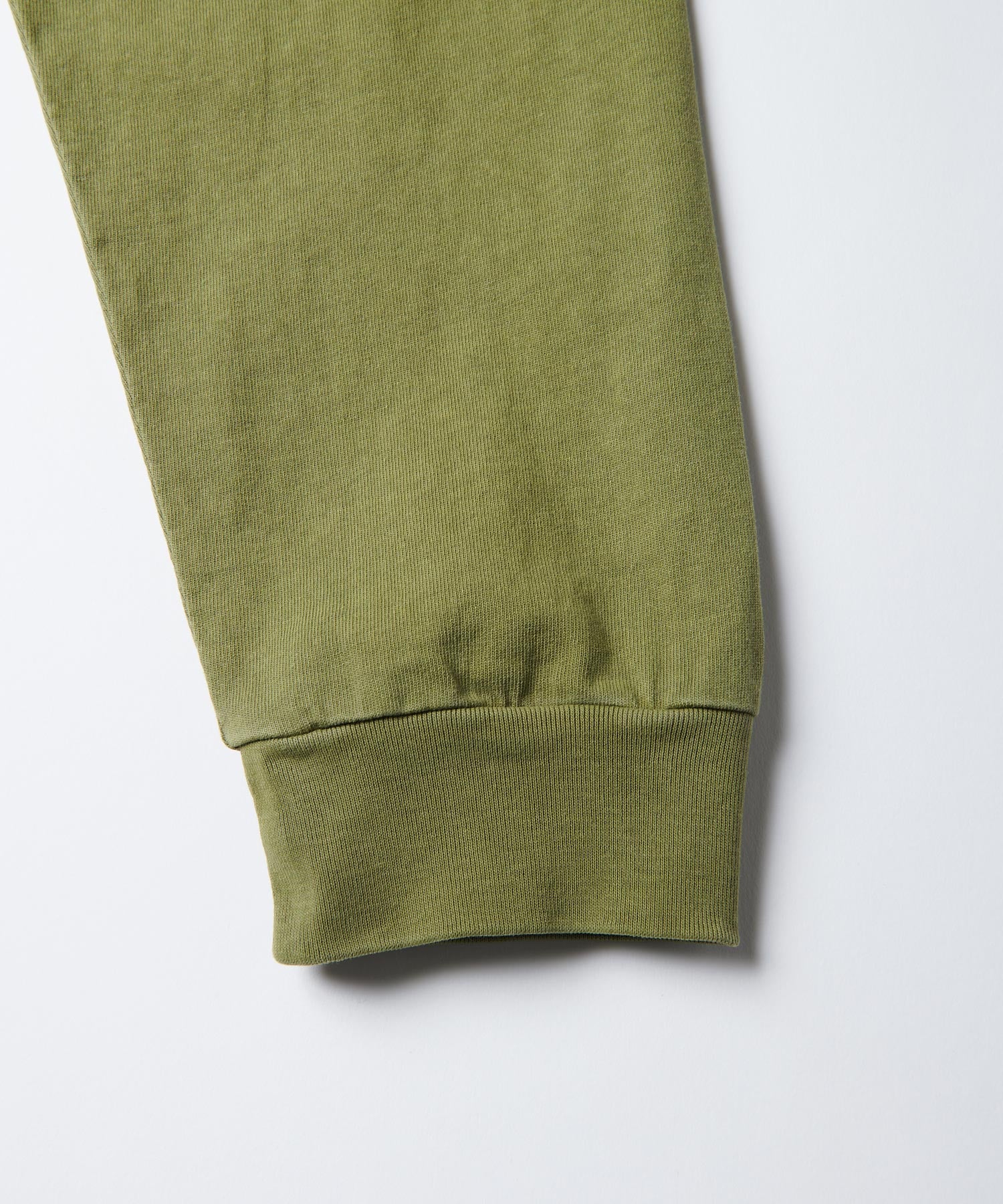 GRAMICCI L/S Pocket Tee Pigment Dyed	pistachio pigment